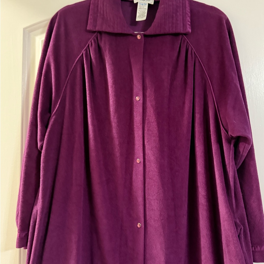Vanity Fair Women's Vintage Velour Robe Size Large